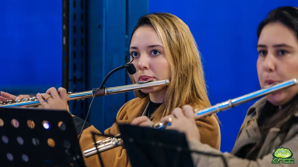 Ana Lima - Professora De Flauta Transversal